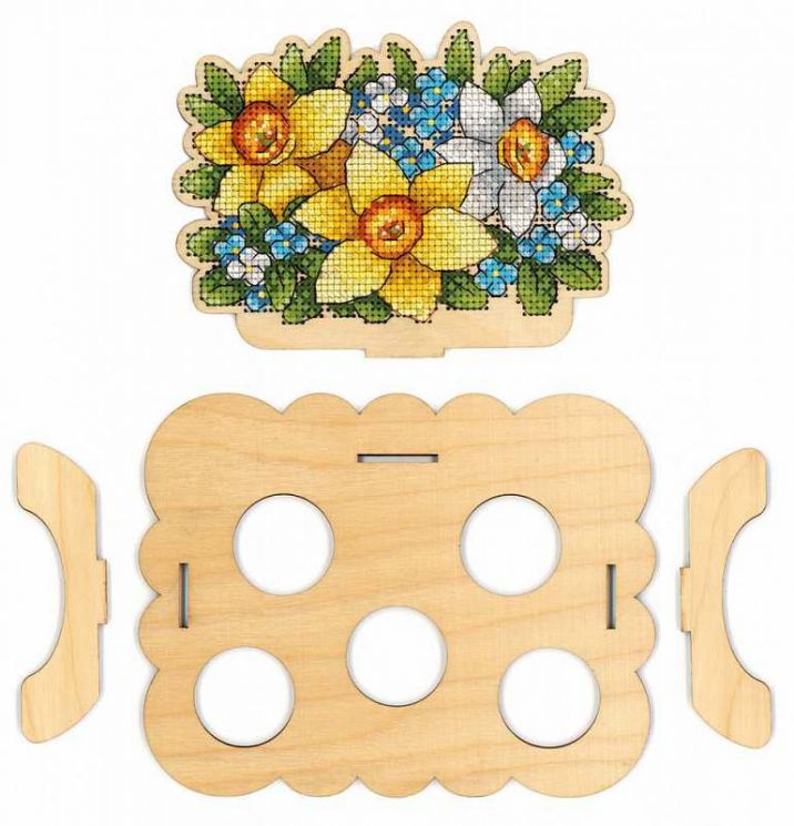 О-012 Набор для вышивания ЩЕПКА "Подставка под яйца "Цветочная" 16*13*13