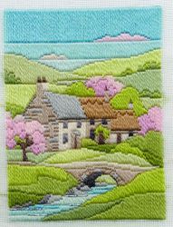 "Дом весной" (Derwentwater Designs)